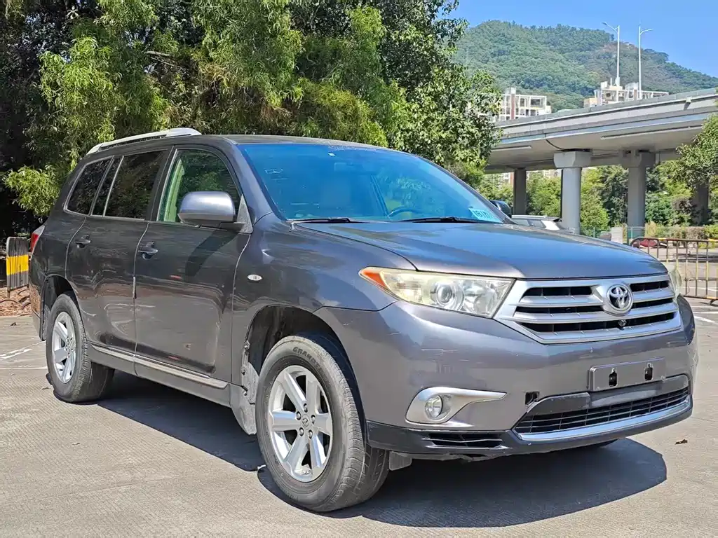 Toyota Highlander 2012 — фото 3