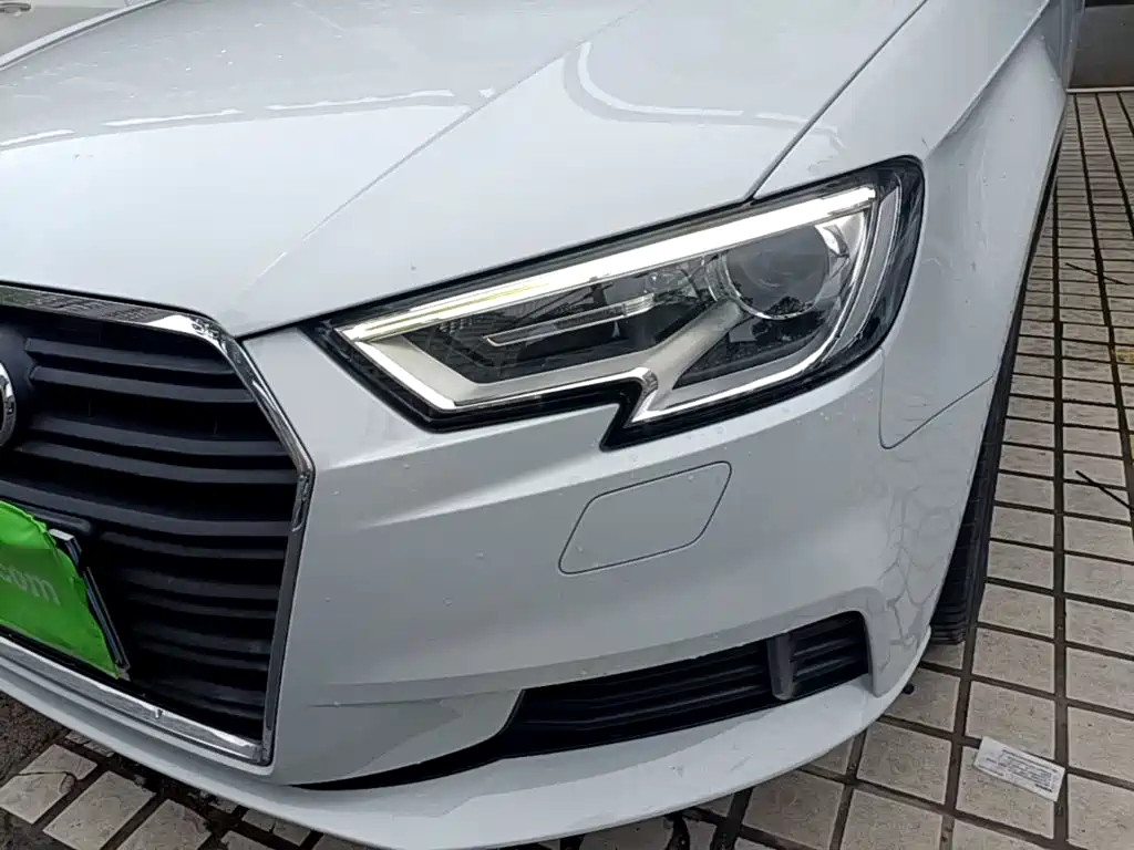 Audi A3 2018 — фото 24