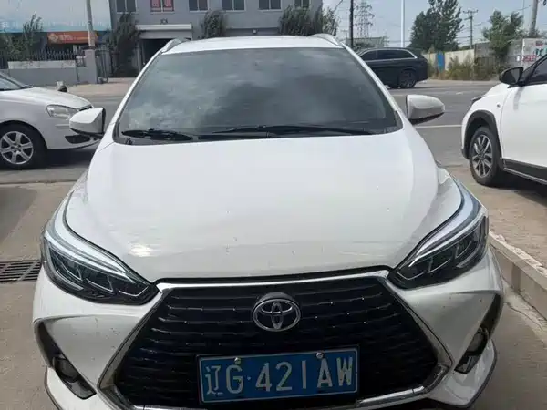 Toyota Yaris L 2022