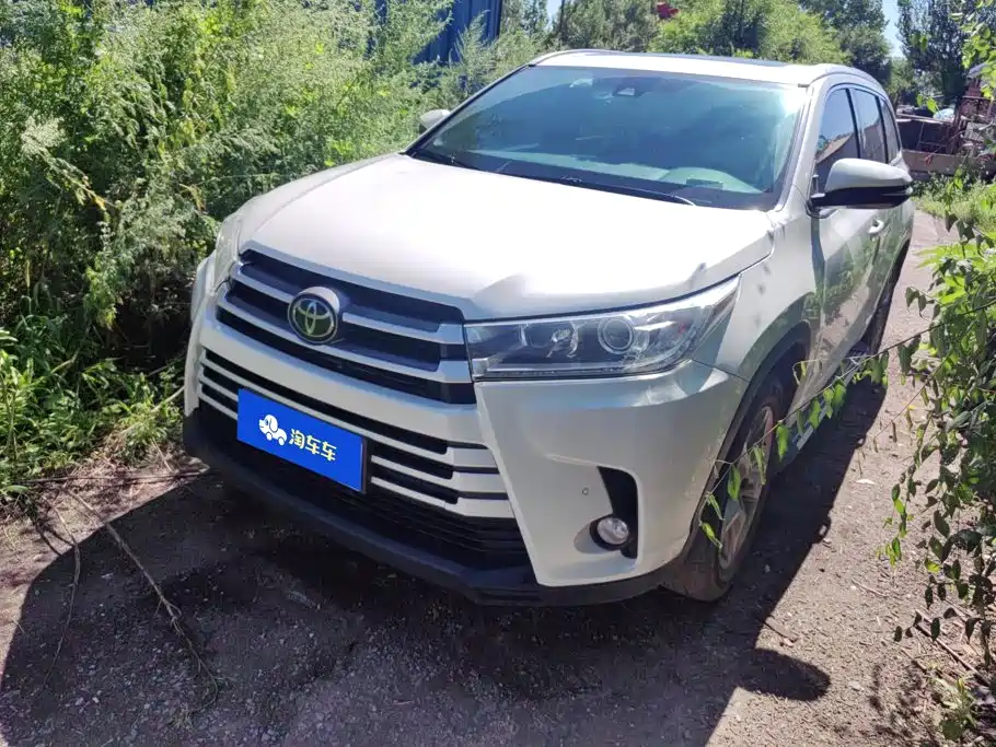 Toyota Highlander 2019 — фото 1