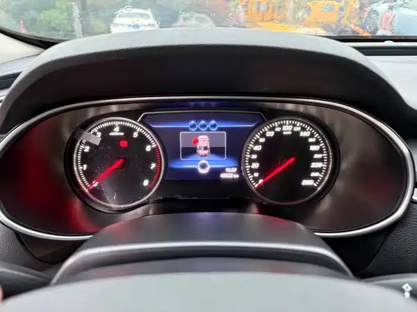 Hongqi H5 2022