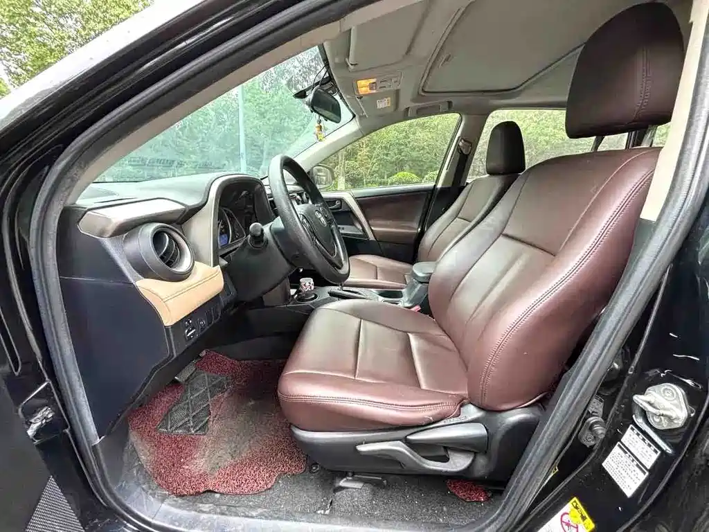 Toyota RAV4 2014