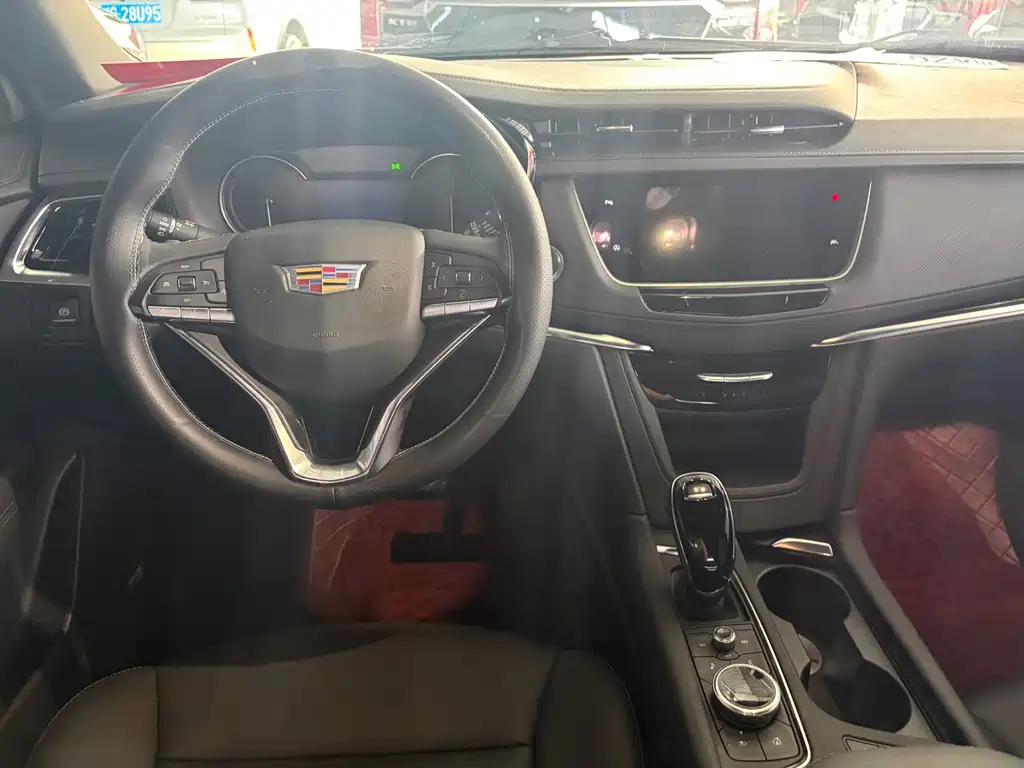 Cadillac XT6 2023 — фото 8