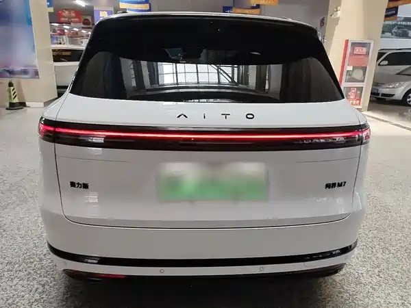 AITO M7 2025