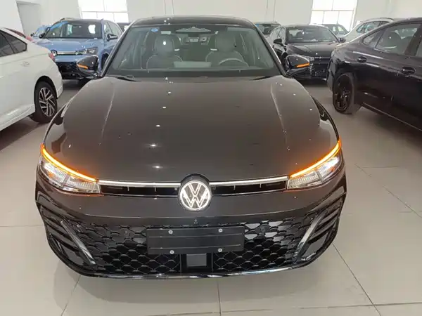 Volkswagen Passat 2025