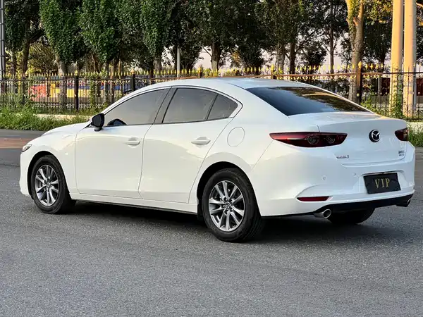 Mazda 3 Axela 2023