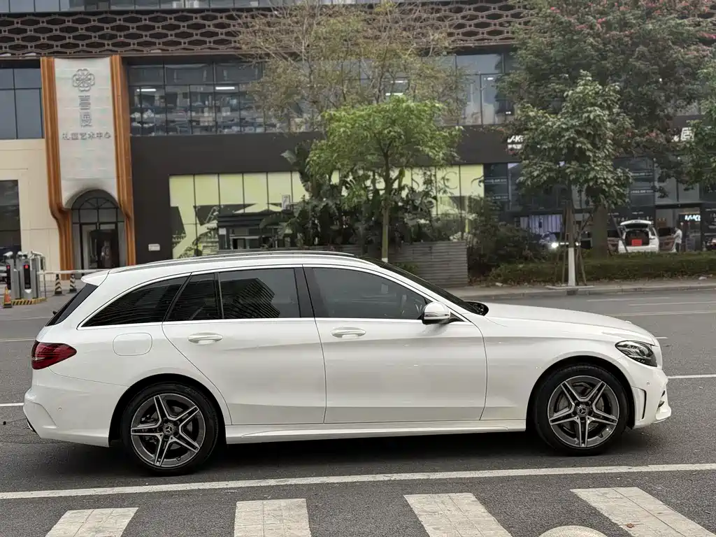 Mercedes-Benz C-Class 2020 — фото 9