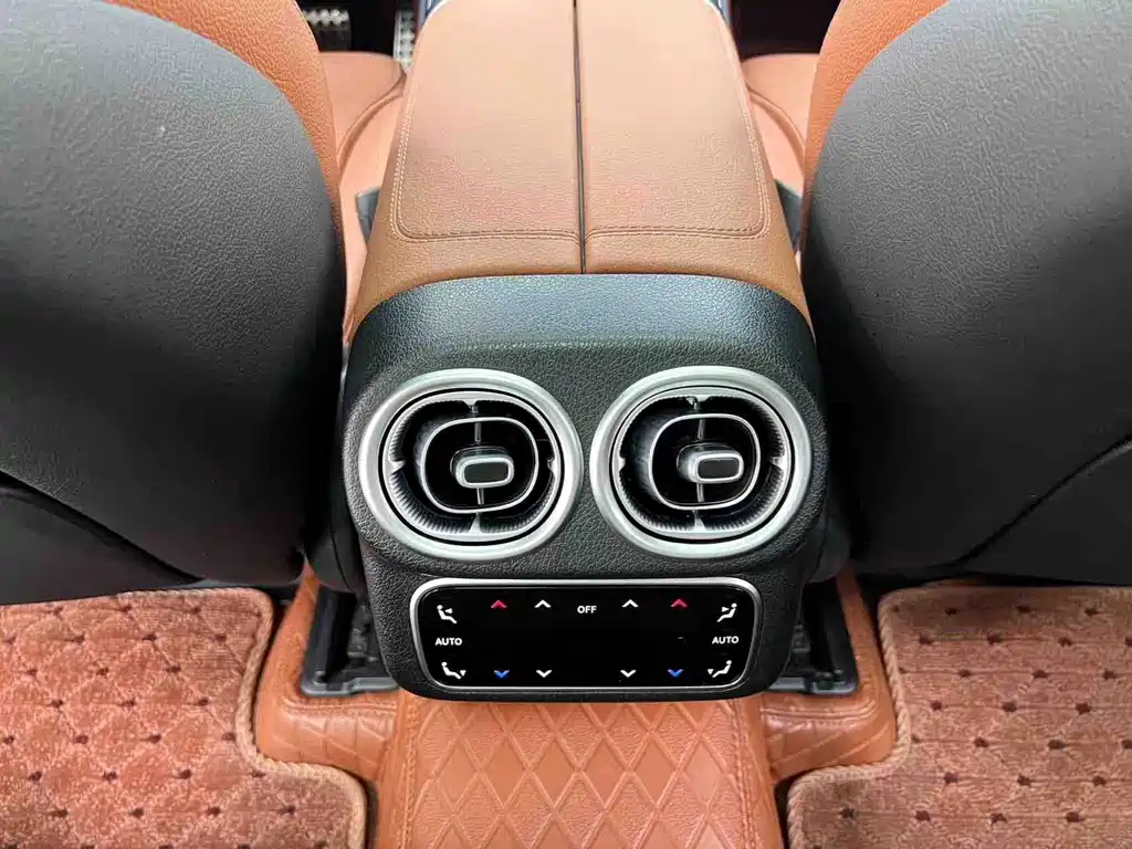 Mercedes-Benz GLC 2023 — фото 13