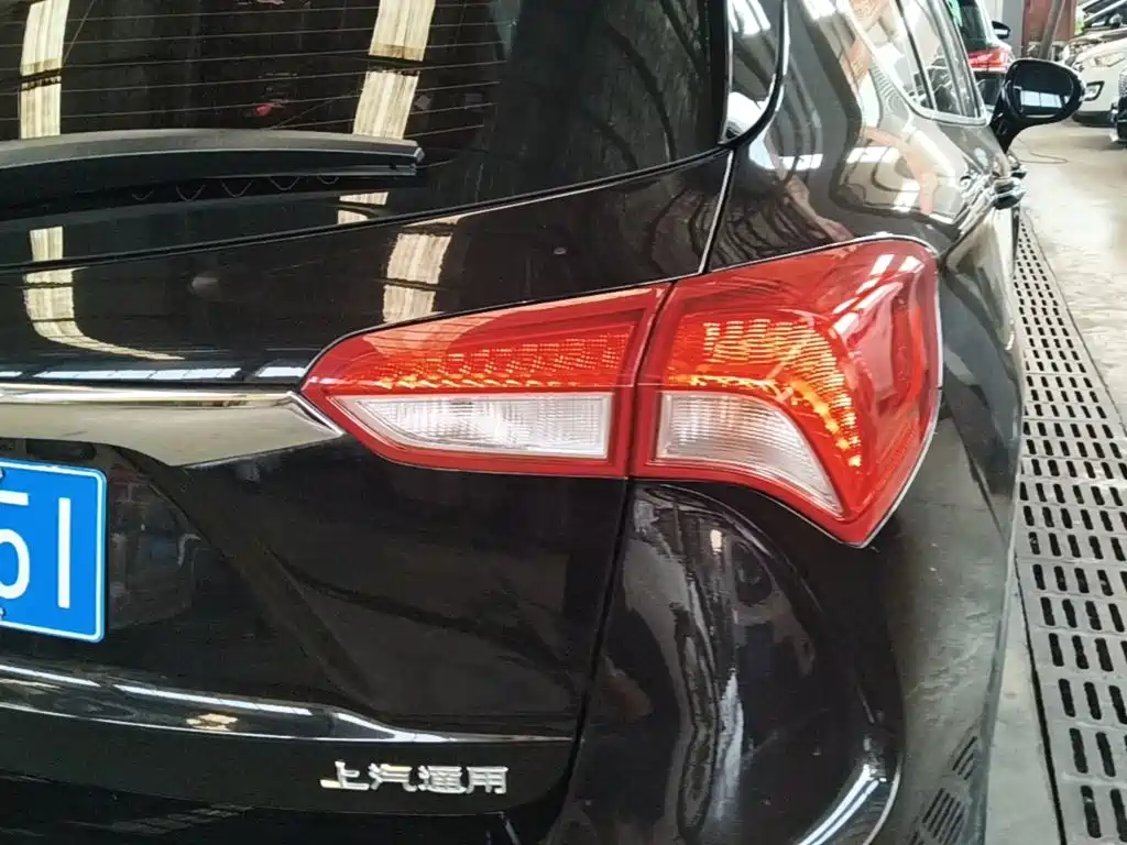 Buick Envision Plus 2020 — фото 8