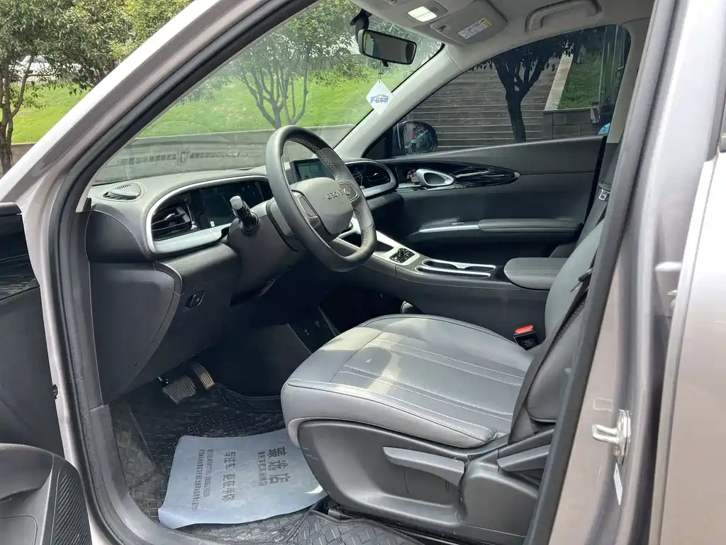 Geely Galaxy Starwish 2025 — фото 4
