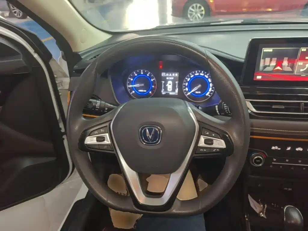 Changan Eado DT 2019 — фото 11