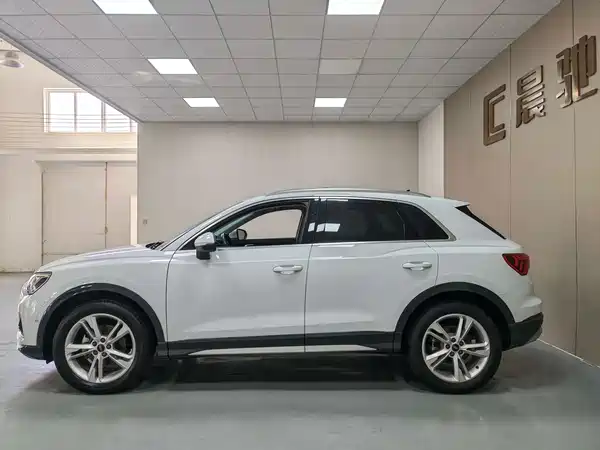 Audi Q3 2021