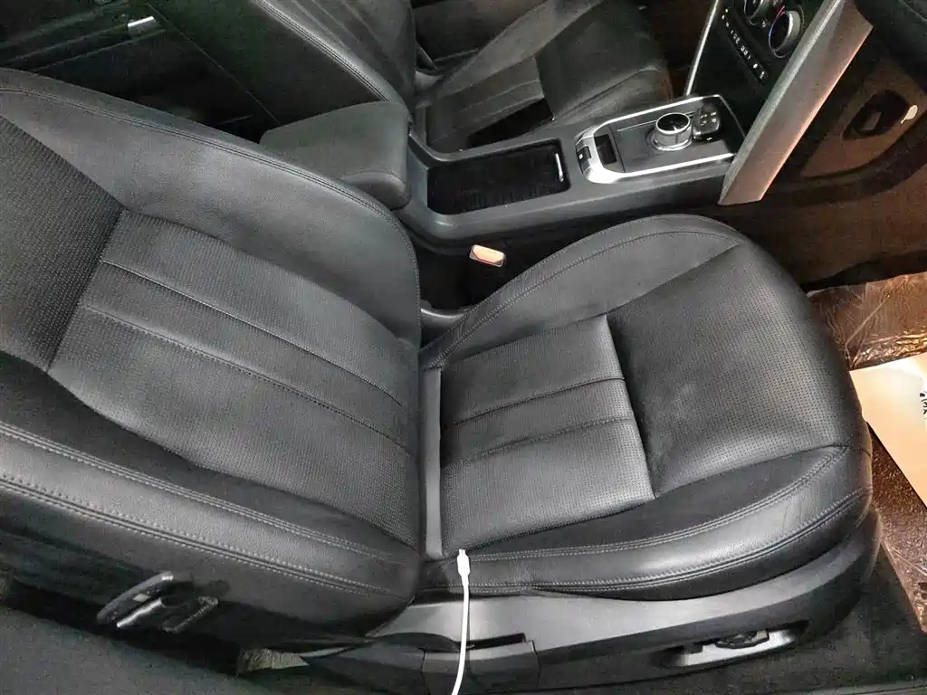 Land Rover Discovery Sport 2017 — фото 17