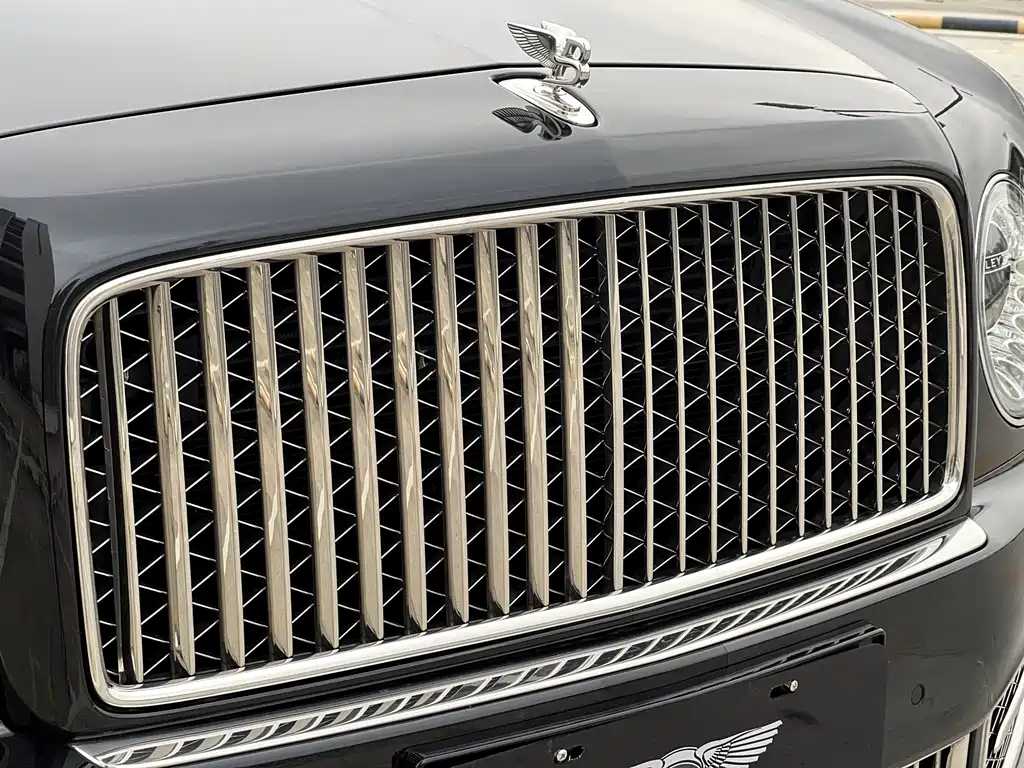 Bentley Mulsanne 2017 — фото 20