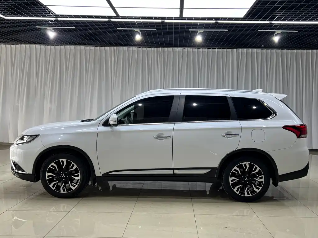 Mitsubishi Outlander 2019