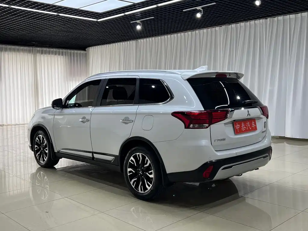 Mitsubishi Outlander 2019