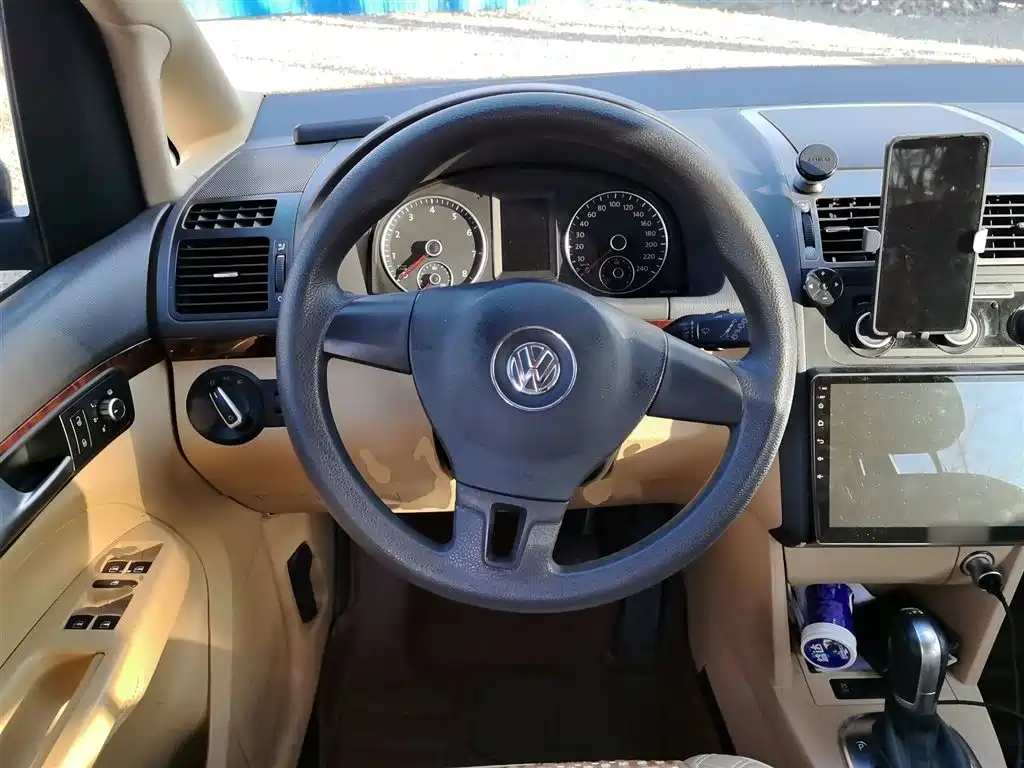 Volkswagen Touran 2015 — фото 3