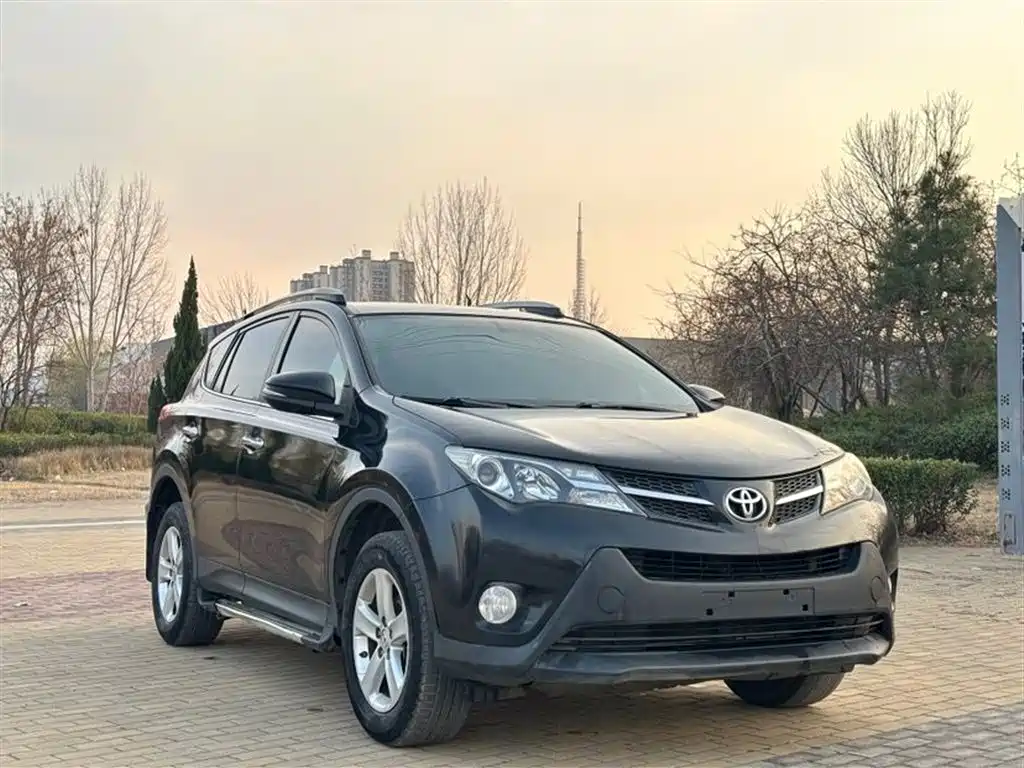 Toyota RAV4 2014
