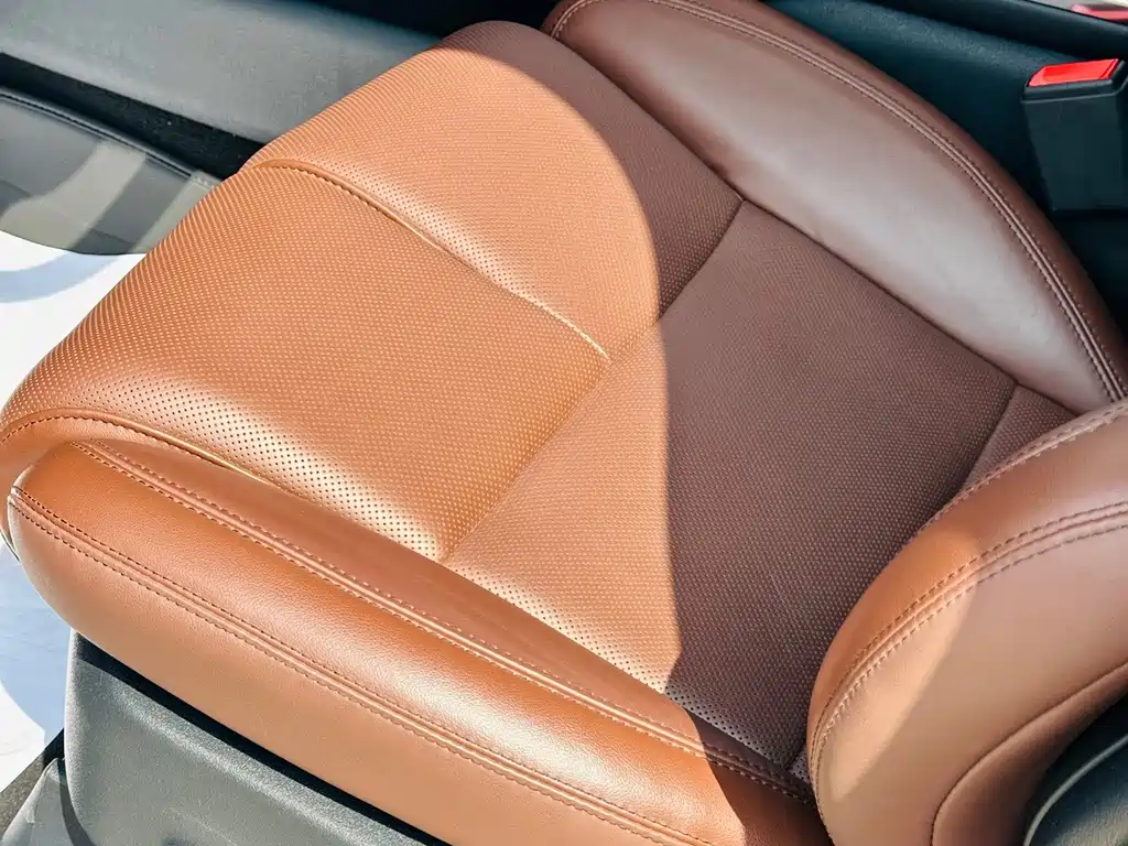 Lincoln Navigator 2025 — фото 17