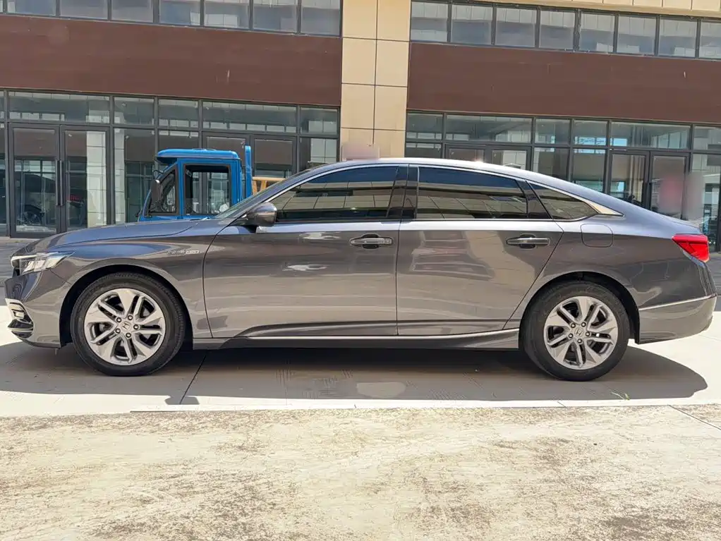 Honda Accord 2018 — фото 13