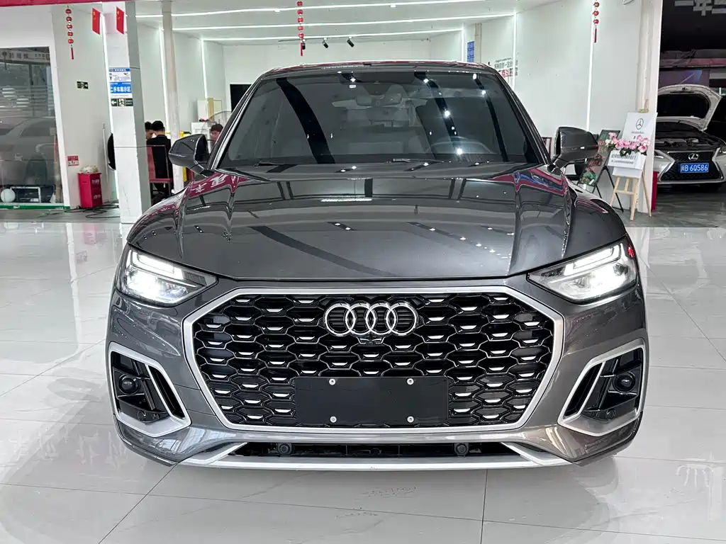 Audi Q5L Sportback 2021 — фото 2