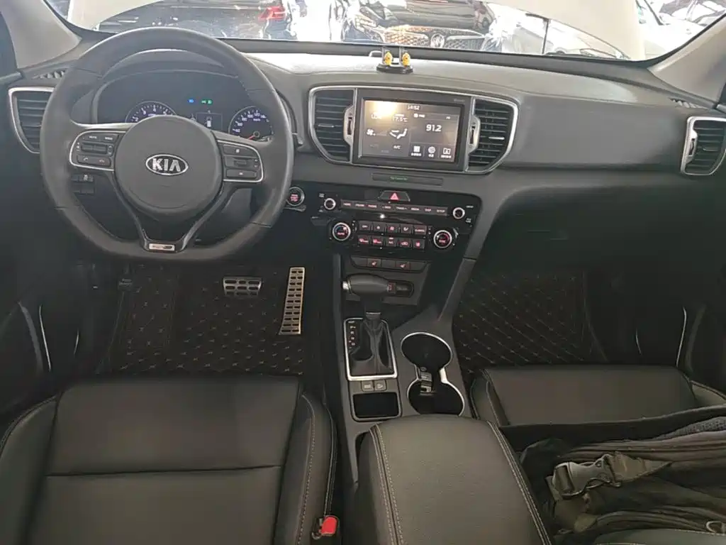 Kia KX5 2017 — фото 10