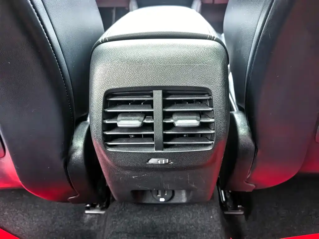 Ford Focus 2021 — фото 18