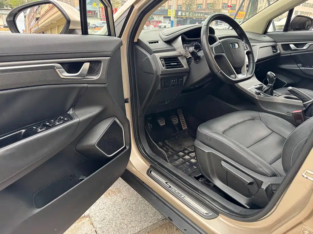 Geely Emgrand GS 2017 — фото 16