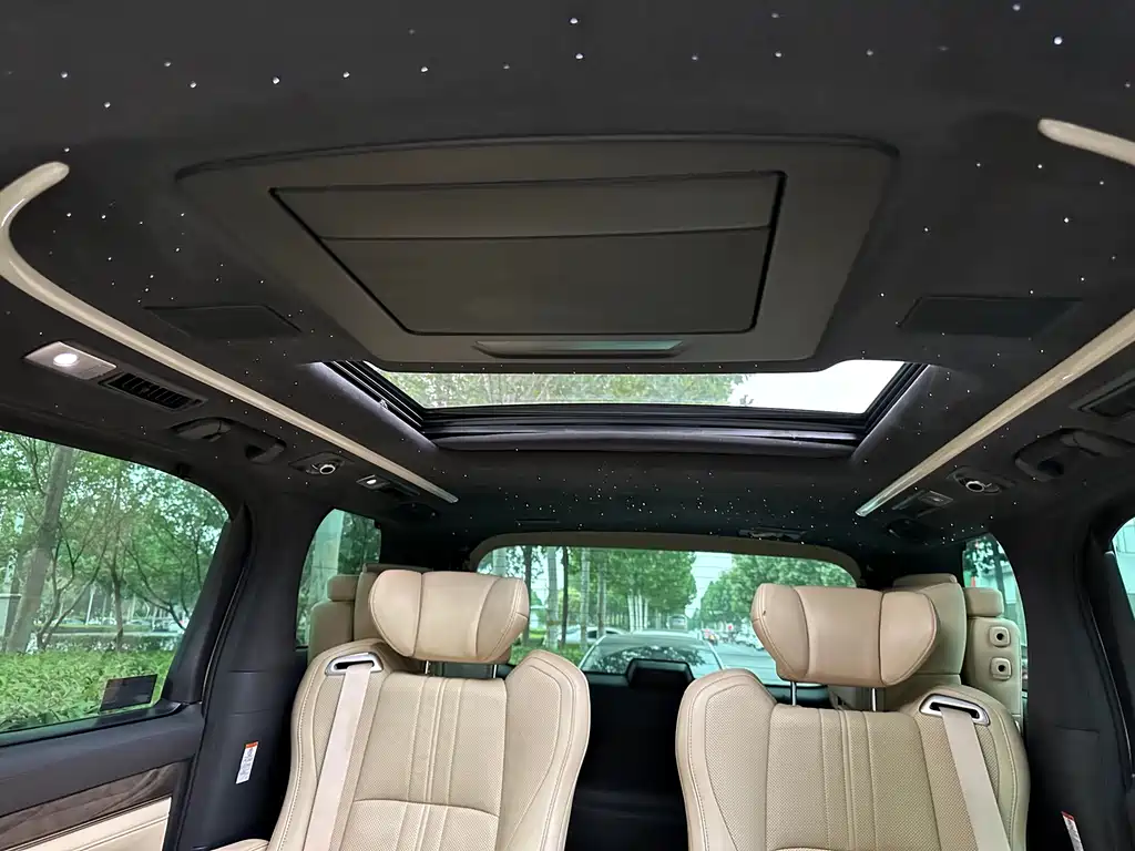 Toyota Alphard 2020 — фото 30