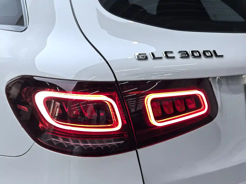 Mercedes-Benz GLC 2020 — фото 17