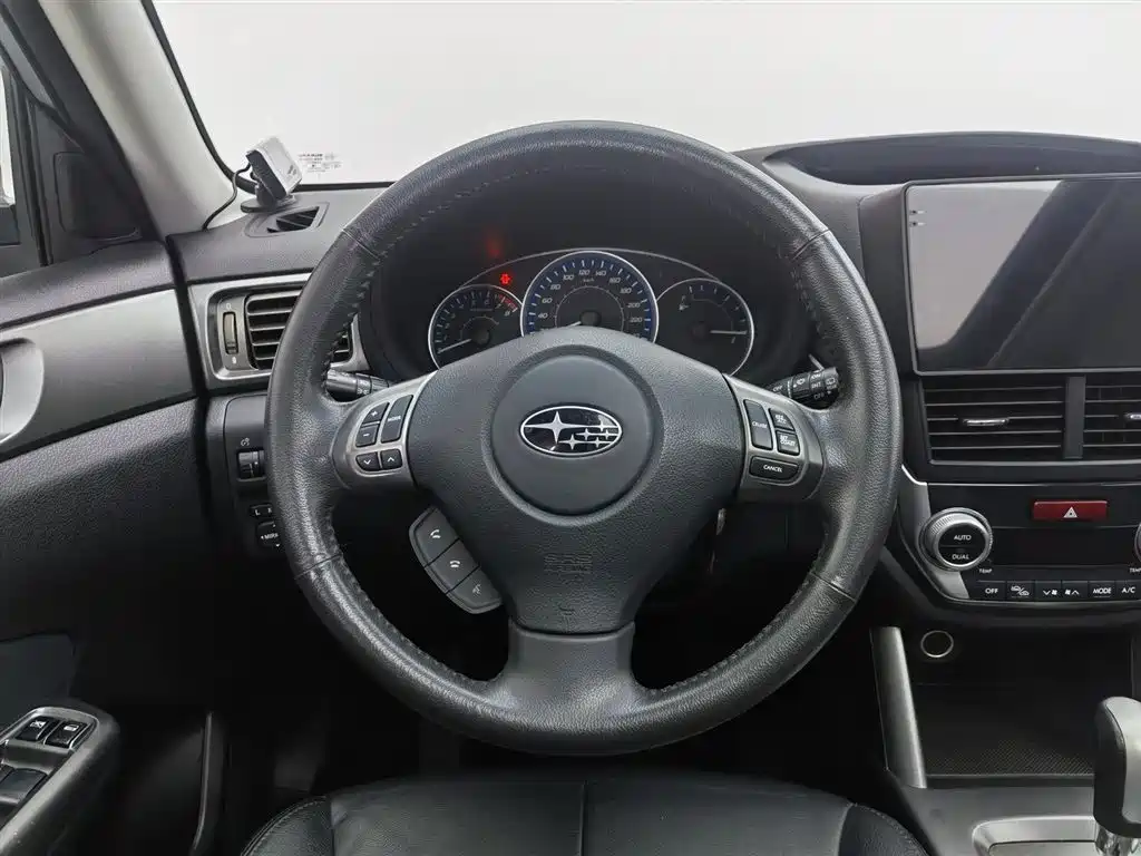 Subaru Forester 2012 — фото 11