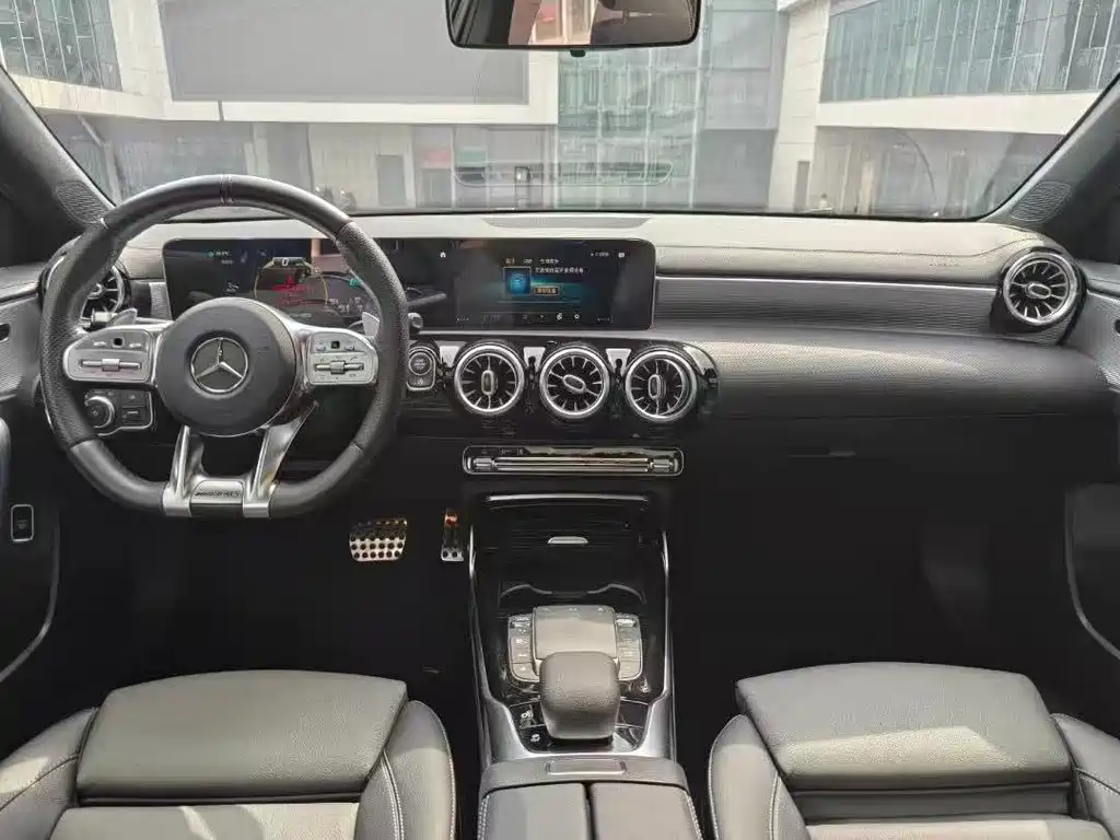 Mercedes-Benz A-Class AMG 2020 — фото 6