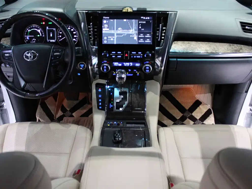 Toyota Alphard 2020 — фото 55