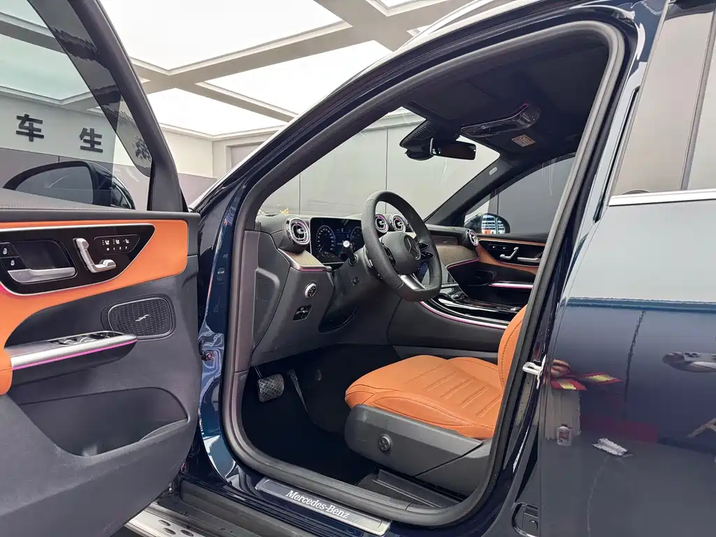 Mercedes-Benz GLC 2025