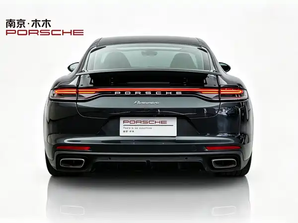 Porsche Panamera 2023