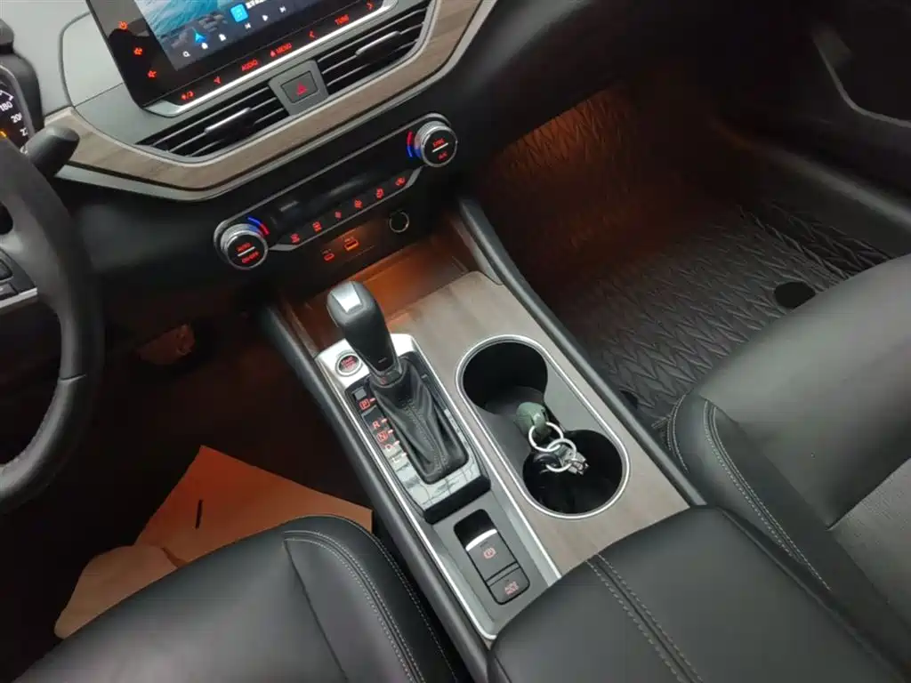 Nissan Teana 2022 — фото 14