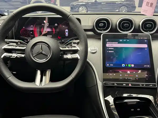 Mercedes-Benz C-Class 2025