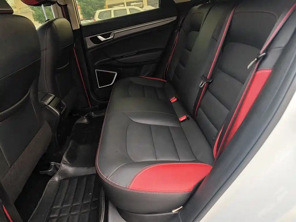 Geely Emgrand GS 2021 — фото 17