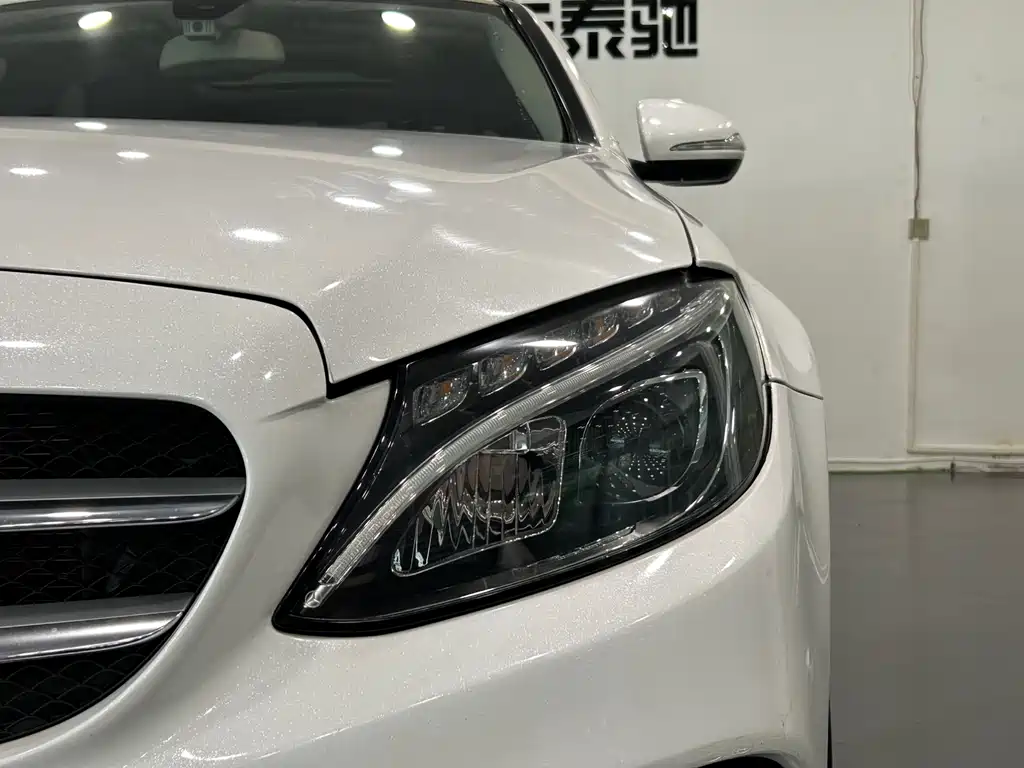 Mercedes-Benz C-Class 2018 — фото 18