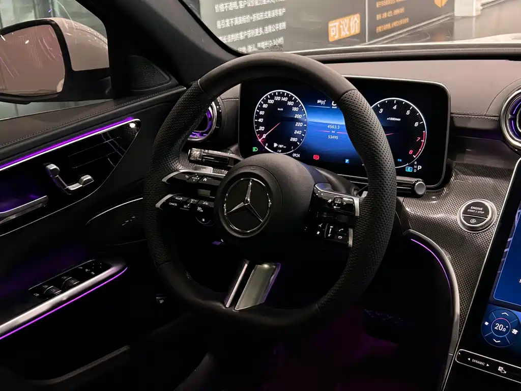 Mercedes-Benz C-Class 2023 — фото 11