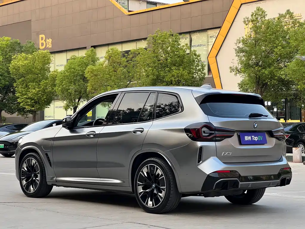 BMW iX3 2022 — фото 6