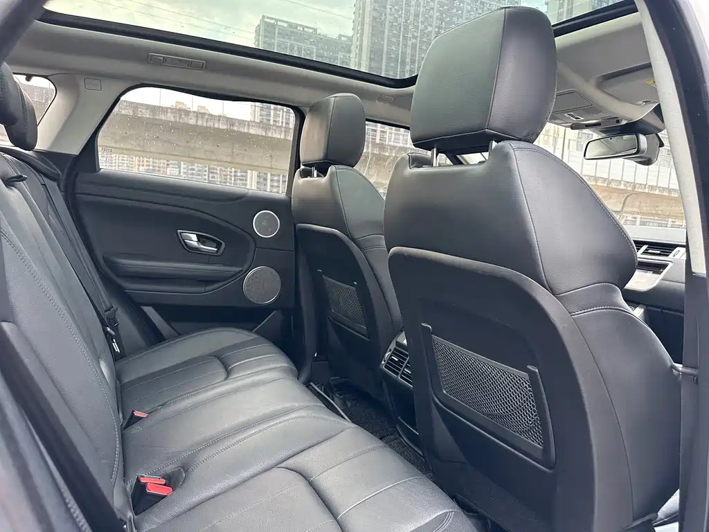 Land Rover Evoque 2018 — фото 11