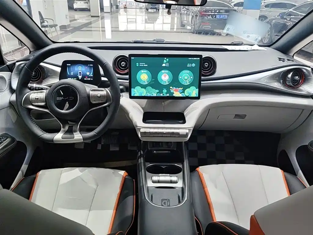 BYD Dolphin 2022 — фото 10