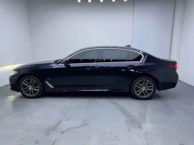 BMW 5 Series 2023