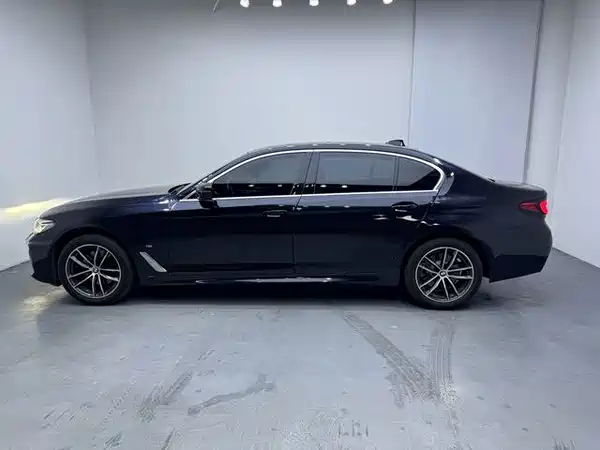 BMW 5 Series 2023
