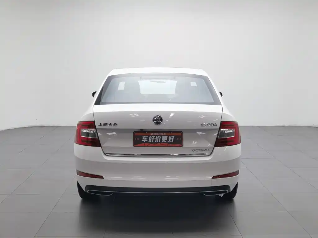 Skoda Octavia 2015 — фото 4
