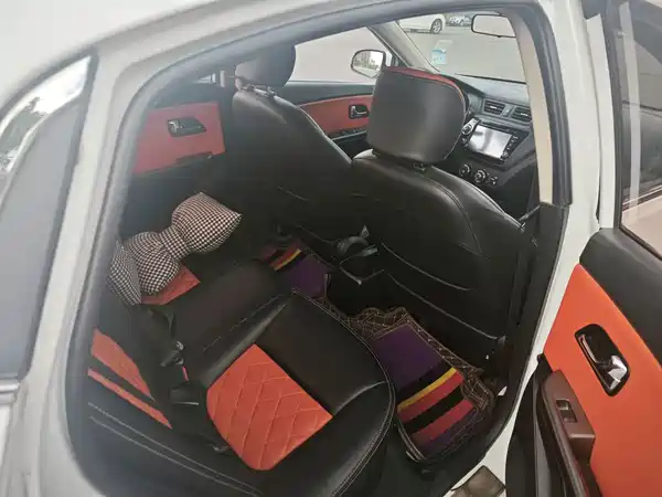 Kia K2 2015