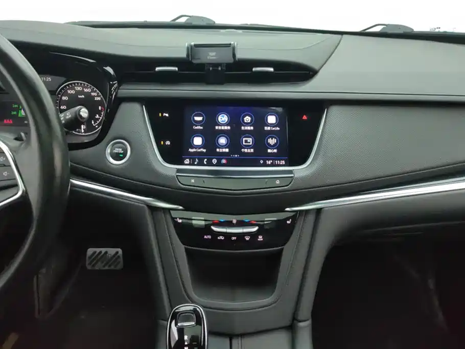 Cadillac XT5 2023 — фото 13