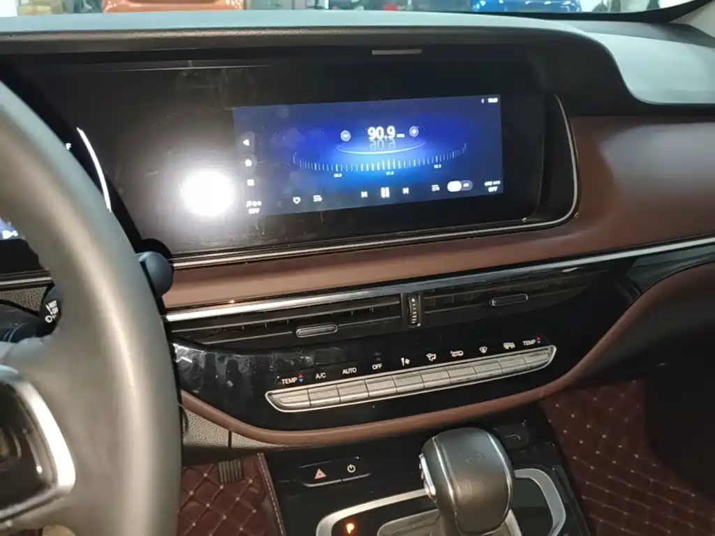 GAC Trumpchi M6 2024 — фото 13