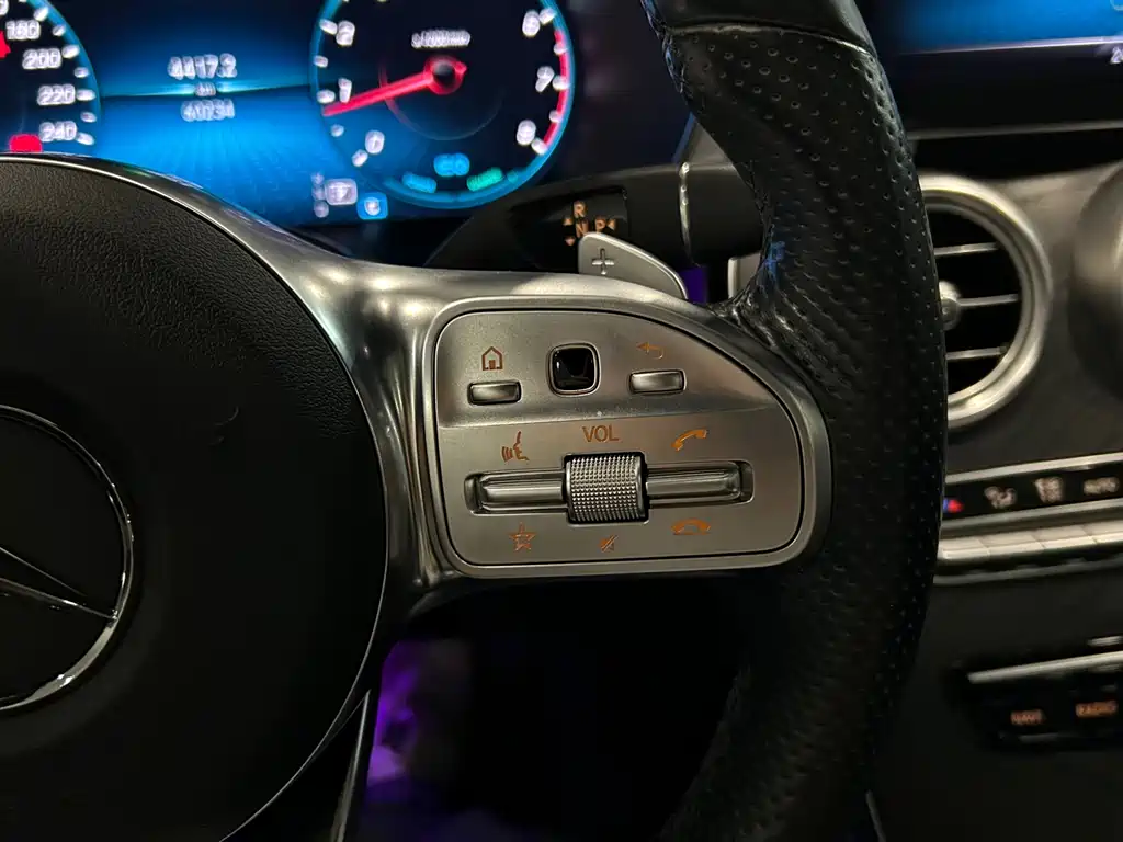 Mercedes-Benz C-Class 2019 — фото 16